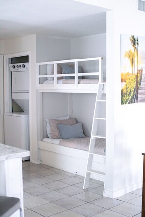 1 bedroom, desk, iron/ironing board, free WiFi - 201, Ocean Side, Patio, Laundry, Desk (South Padre Island)