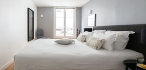 3 habitaciones, caja de seguridad en la habitación y escritorio 