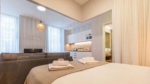 1 habitación, tabla de planchar con plancha, wifi gratis y ropa de cama 