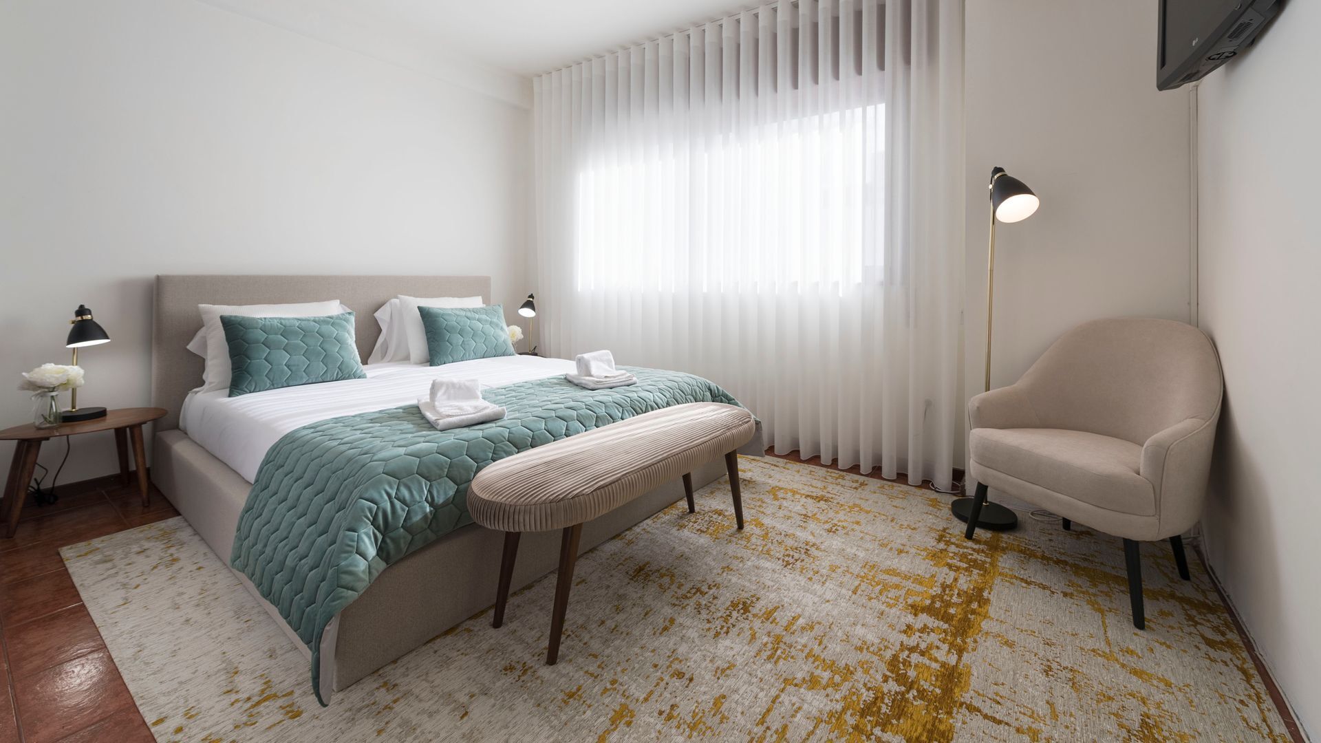 Newly Decorated 2BR Flat w/ Parking by LovelyStay