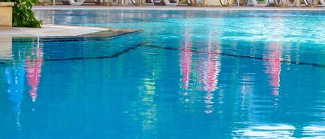 Seasonal outdoor pool