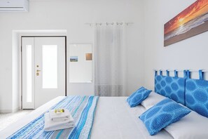1 chambre, fer et planche à repasser, Wi-Fi gratuit, draps fournis