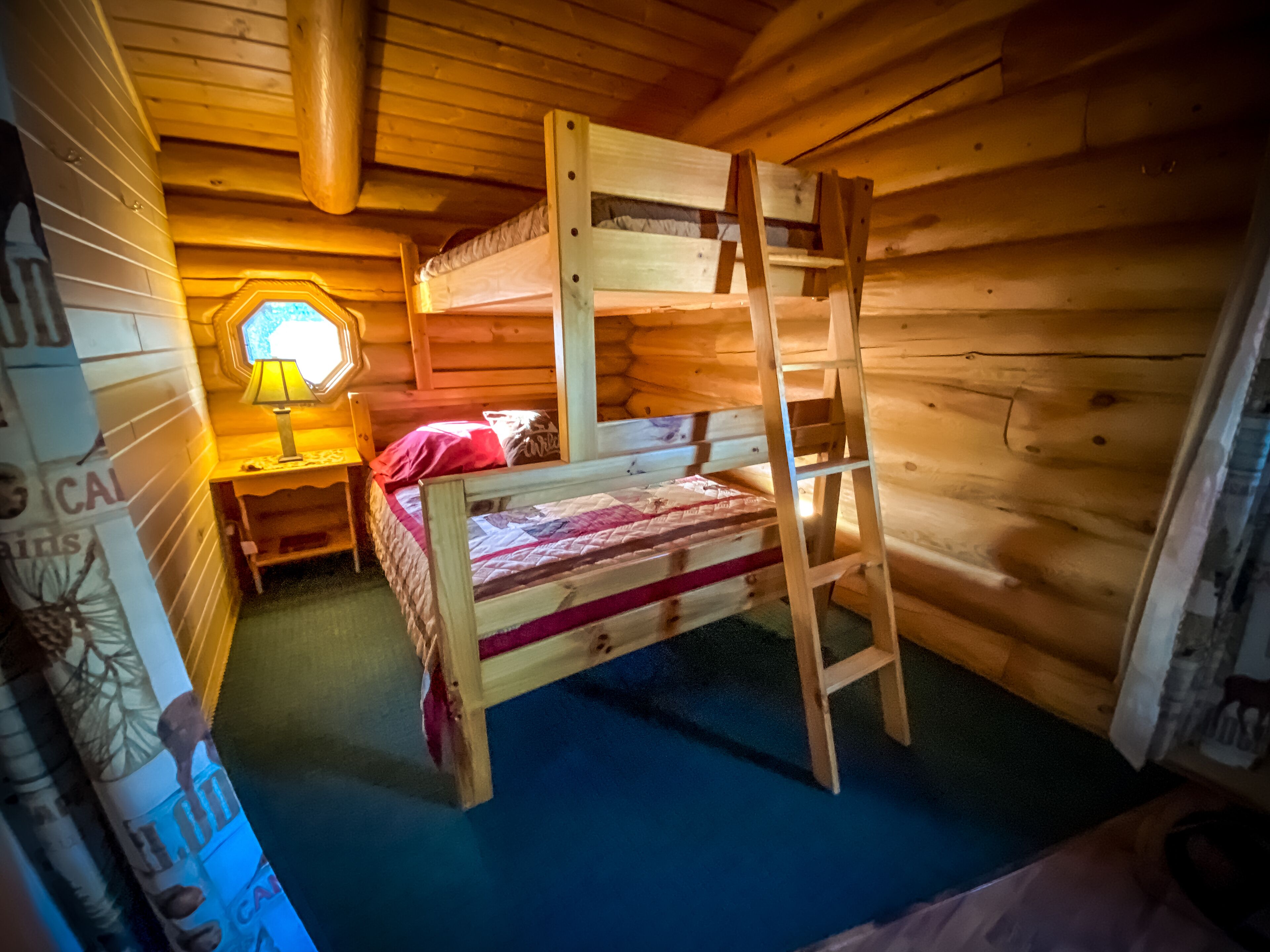 Charming Lakeside Getaway on the Gold Coast