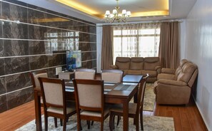 Dining - Your get away in Nairobi (NAIROBI)