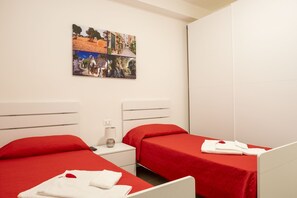 2 Schlafzimmer, Bügeleisen/Bügelbrett, Reisekinderbett, kostenloses WLAN