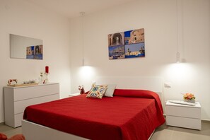 2 bedrooms, iron/ironing board, travel cot, free WiFi - Seaside Apartment in Monopoli for 5 people on village (Capitolo)