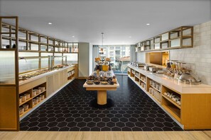 Café da manhã com buffet diário (TRY 300 por pessoa)