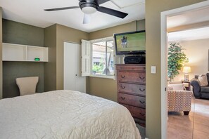 2 bedrooms, iron/ironing board, free WiFi, bed sheets