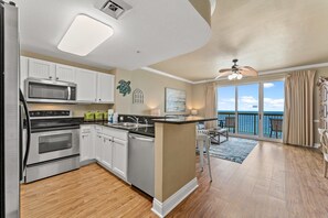 Private kitchen - Calypso By Blue Swell (Panama City Beach)