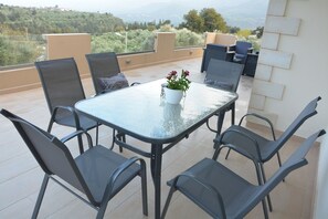 Outdoor dining - Beautiful Villa in a traditional village (CHANIA)