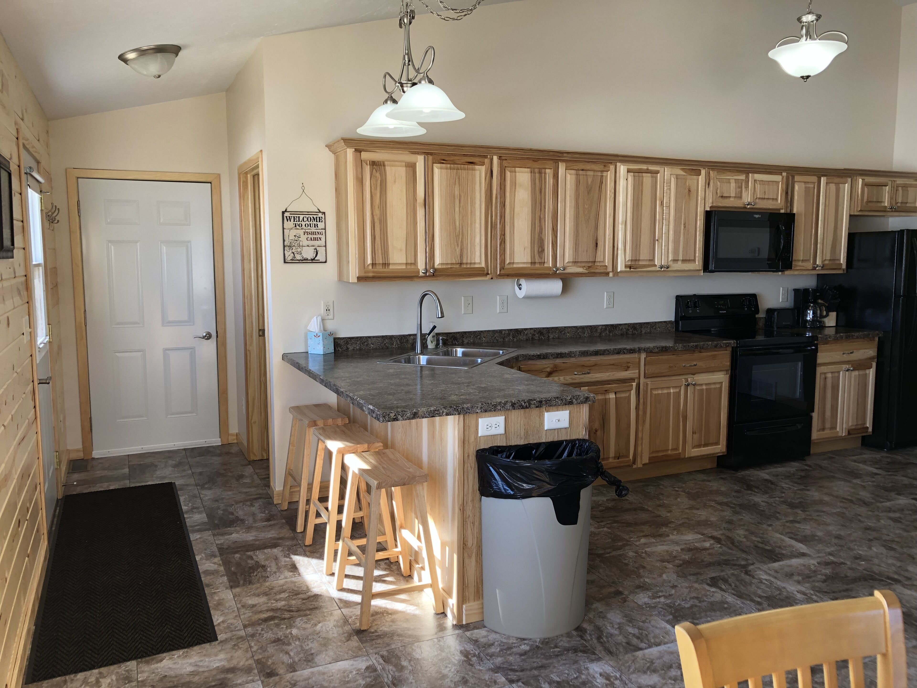 Cabin 13 Lakefront Family/Pet Friendly Resort Amenities Fishing Dock