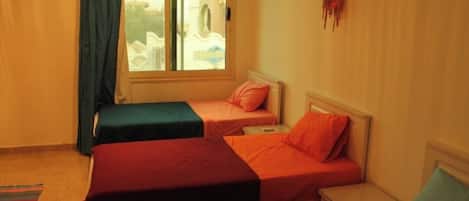 2 bedrooms, desk, free WiFi, bed sheets