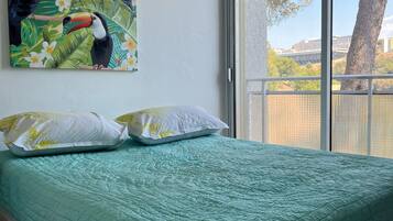 3 chambres, fer et planche Ă repasser, Wi-Fi gratuit, draps fournis