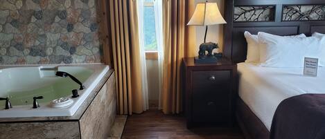 In-room safe, iron/ironing board, free WiFi, bed sheets