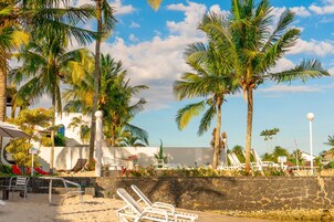 28-inch LCD TV with cable channels, TV