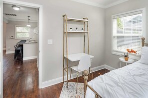 2 soverom, strykejern/-brett, wi-fi (inkludert) og sengetøy