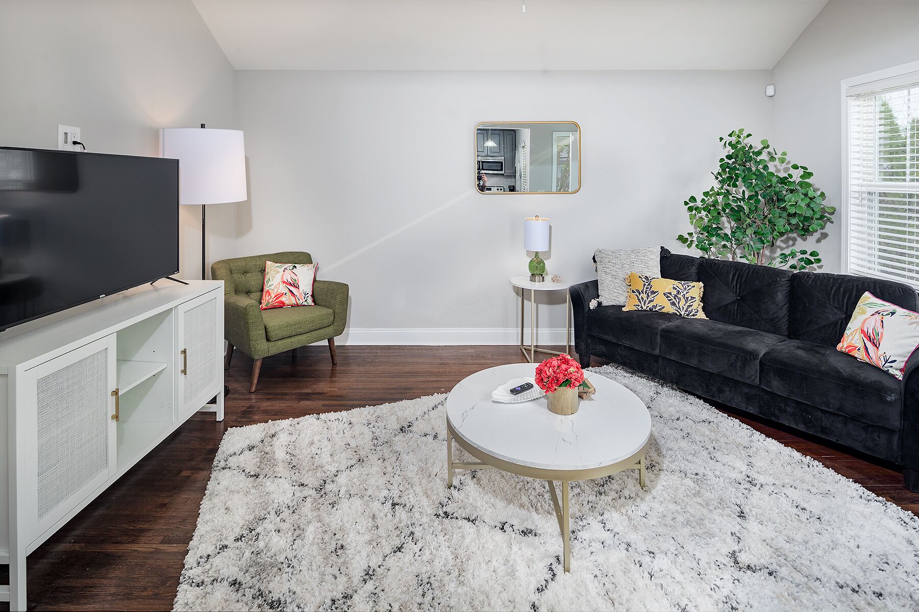 Chic 2BR Duplex ★Close to NoDa, Uptown, Light Rail