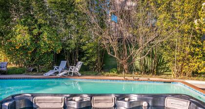 Family & Pet Friendly Oasis w/Large Pool, Premium Hot Tub, Putting Green, &More!