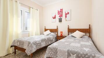 3 bedrooms, iron/ironing board, travel cot, free WiFi