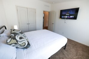 4 chambres, fer et planche à repasser, lit parapluie, Wi-Fi