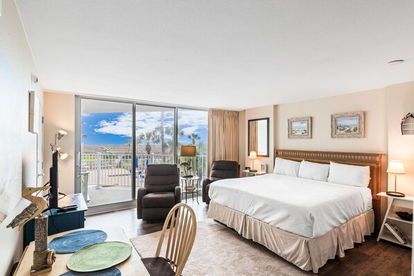 1 bedroom, WiFi, bed sheets - Sandcastle Condominiums Unit 117 (Port Aransas)