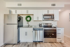 Fridge, microwave, oven, stovetop - Sandcastle Condominiums Unit 235 (Port Aransas)