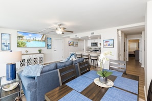 Dining - Sandcastle Condominiums Unit 312 (Port Aransas)