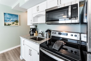 Fridge, microwave, oven, stovetop - Sandcastle Condominiums Unit 332 (Port Aransas)