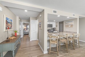 Fridge, microwave, oven, stovetop - Sandcastle Condominiums Unit 418 (Port Aransas)