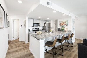 Fridge, microwave, oven, stovetop - Sandcastle Condominiums Unit 425 (Port Aransas)