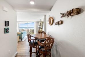 Dining - Sandcastle Condominiums Unit 430 (Port Aransas)