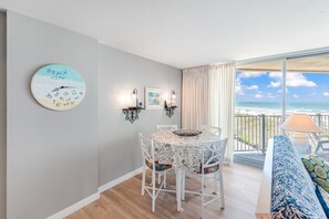 Dining - Sandcastle Condominiums Unit 504 (Port Aransas)