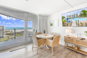 Dining - Sandcastle Condominiums Unit 533 (Port Aransas)