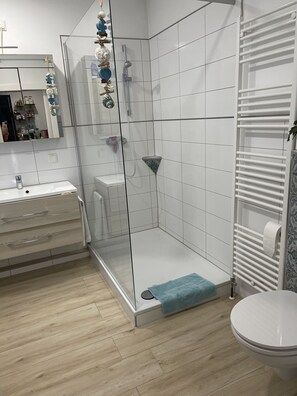 Dusch och handdukar
