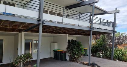 Beaton's Beach Front Studio - Inverloch