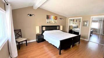 4 bedrooms, free WiFi, bed sheets