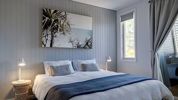 5 bedrooms, iron/ironing board, free WiFi, bed sheets