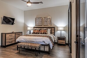 1 chambre, fer et planche Ă repasser, Wi-Fi gratuit, draps fournis