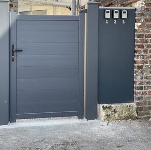 تفاصيل الفندق من الخارج