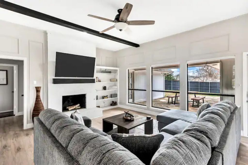 Smart TV, fireplace, foosball, table tennis