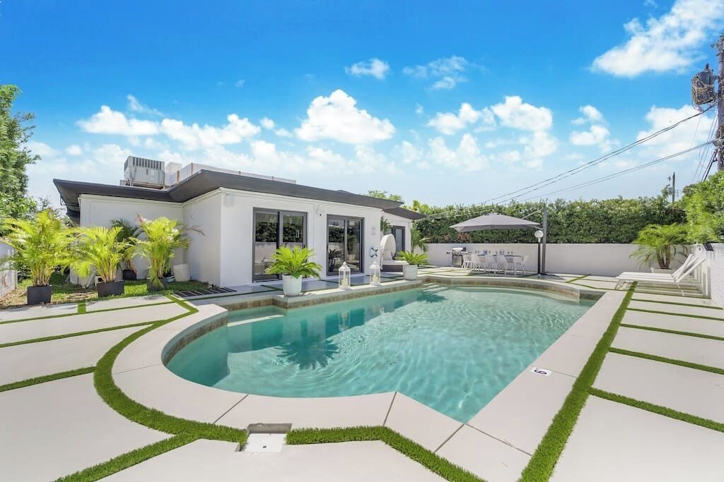 Modern Elegance home with Heated Pool & Pool Table