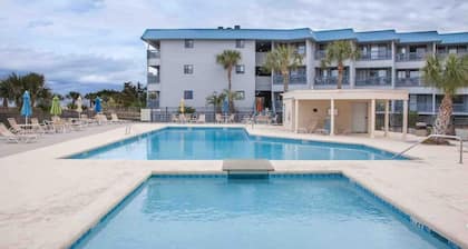 Cozy condo by the beach at Tybee Savannah