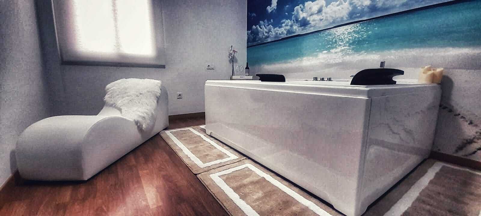 Air house with hydromassage