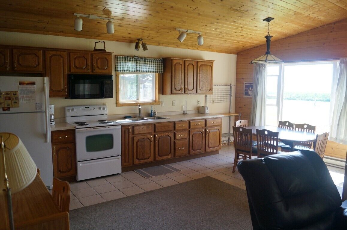 Cabin 9 Lakefront Family/Pet Friendly Fishing Resort Dock Beach Resort Amenities