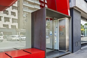 Exterior detail - Central 1-Bed Apartment with Secure Parking (Carlton)