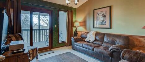 Televisio, DVD-soitin, työhuone