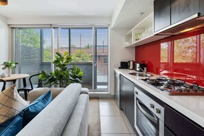 Frigorífic, microones, forn i rentaplats 