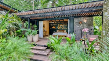 Deluxe tweepersoonskamer, 1 kingsize bed, uitzicht op zee | Terras