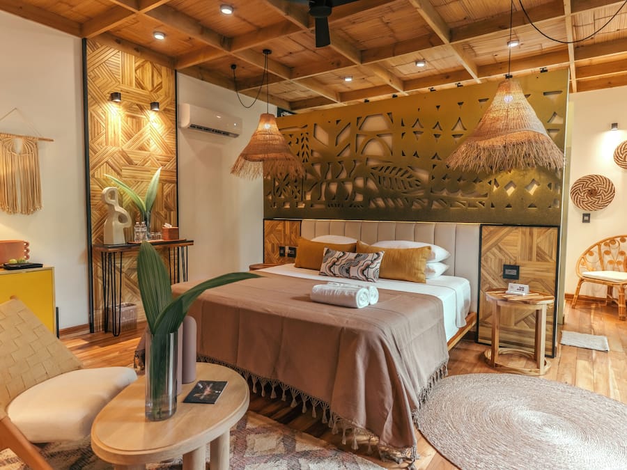 Exclusive Double Room, 1 King Bed, Private Pool, Garden View | Minibar, in-room safe, free WiFi, bed sheets