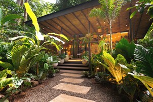 Luxury Double Room, 1 King Bed, Garden View | Minibar, in-room safe, free WiFi, bed sheets